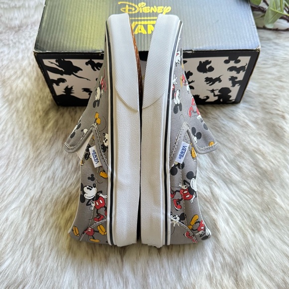 Vans Disney Gray Classic Slip-On Sneakers Mickey Mouse Design Size 6.5 (women) - Picture 9 of 12